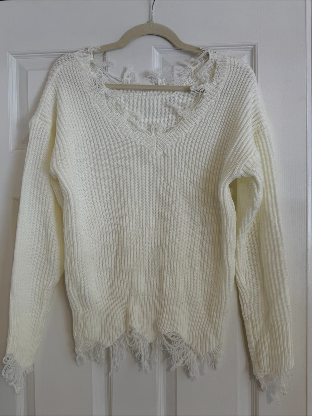 Cream Distressed Chunky Knit V-Neck Sweater Frayed Hem Oversized Medium